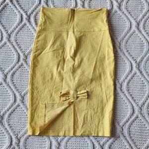 Stylish Stretchy Pencil Skirt - Yellow